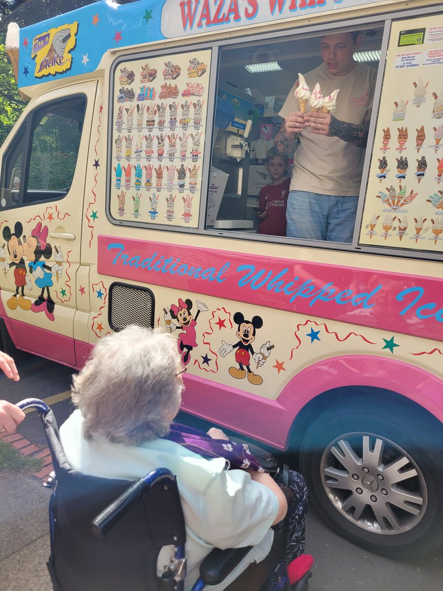 MapleDeneAH's tweet photo. A visit from Mr Whippy. Just what we needed to stay cool. #StayHydrated #anchor #Wellbeing https://t.co/pHZDkgBsai