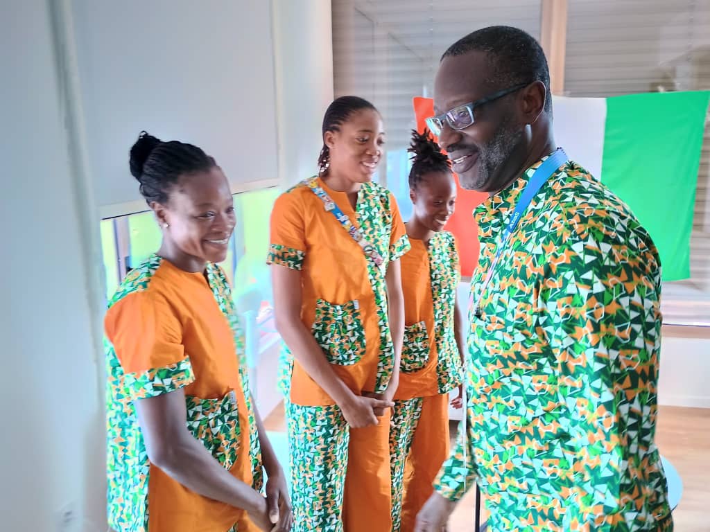 CivCno's tweet photo. Quelques images de la visite de Tidjane Thiam, membre du CIO et membre de droit du CNO-CIV, jeudi 1er août, aux athlètes ivoiriens au village olympique à Paris Saint-Denis.
#Paris2024 #ParisOlympics2024 #Paris2024Olympic #Olympics @Paris2024 @TidjaneThiam225 https://t.co/TjmZIFM6mb