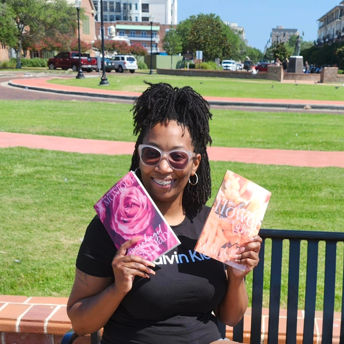MMonique84's tweet photo. Just a girl from #Pensacola who loves to write about #Blacklove. https://t.co/fQG6QCANBK