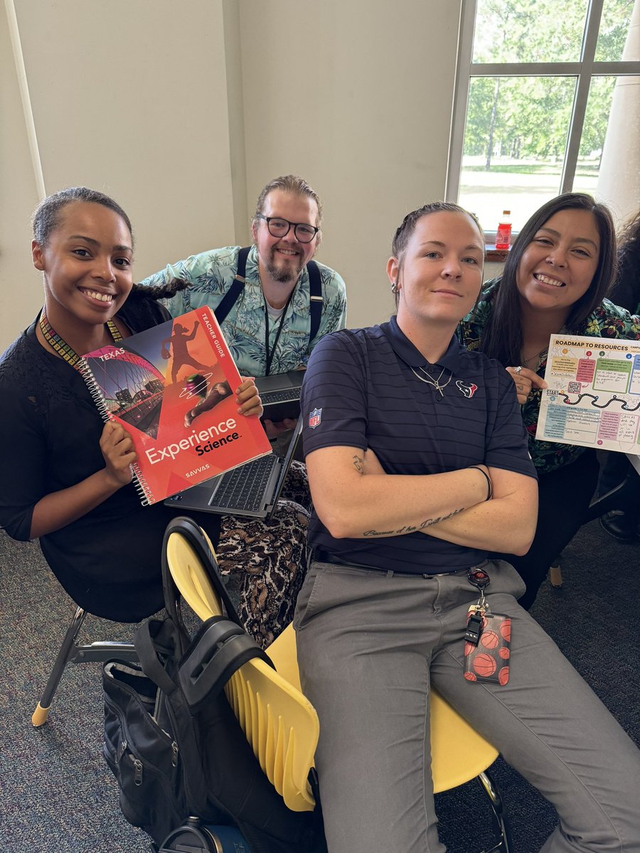 HumbleMSScience's tweet image. 8th grade teachers getting it done in Savvas training! @Humble_2ndSci