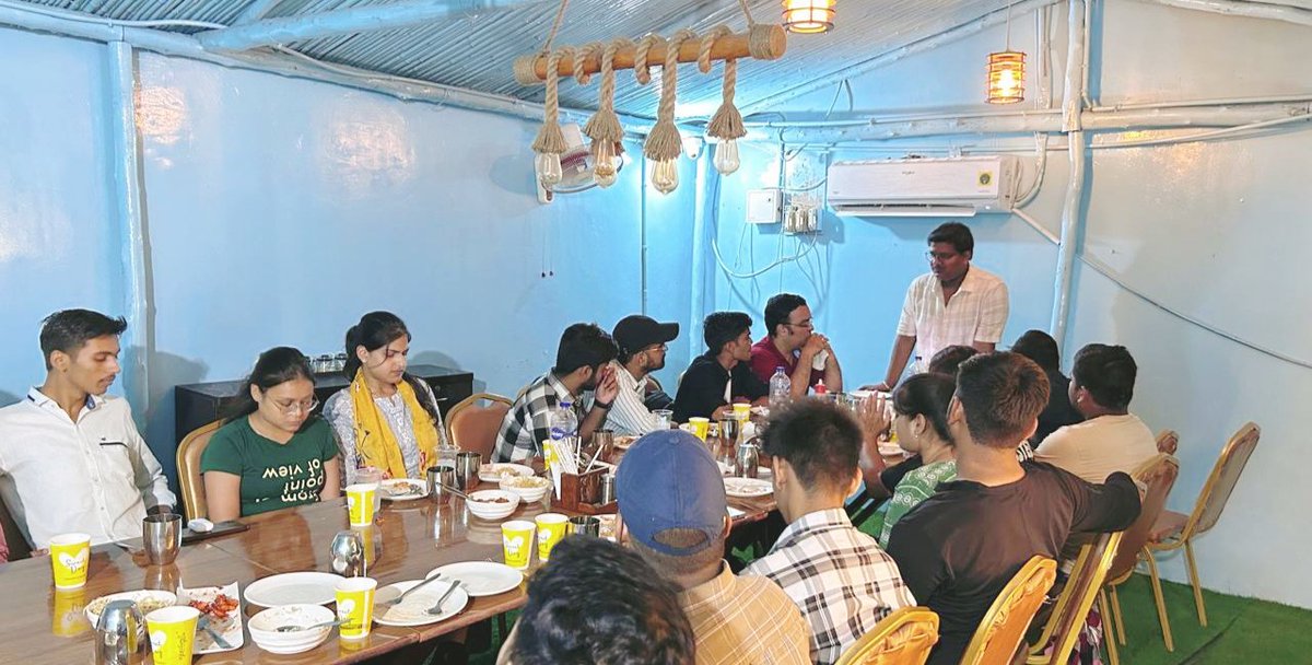 Raj Rathaur | User Onboarding (@rajdotcc) on Twitter photo GM✨
Hosted another Solana Ecosystem Call in Lucknow!
Had a detailed discussion abt @ColosseumOrg, <a href="/SuperteamEarn/">Superteam Earn</a>💸 and many more things related to Solana.
Special thanks to <a href="/superteam/">Superteam</a> <a href="/SuperteamIN/">Superteam India</a> <a href="/chrisdotsol/">chris.sol 🇹🇭</a> <a href="/imjp19_/">Jay Patel</a> 💥 GM✨
Hosted another Solana Ecosystem Call in Lucknow!
Had a detailed discussion abt @ColosseumOrg, <a href="/SuperteamEarn/">Superteam Earn</a>💸 and many more things related to Solana.
Special thanks to <a href="/superteam/">Superteam</a> <a href="/SuperteamIN/">Superteam India</a> <a href="/chrisdotsol/">chris.sol 🇹🇭</a> <a href="/imjp19_/">Jay Patel</a> 💥