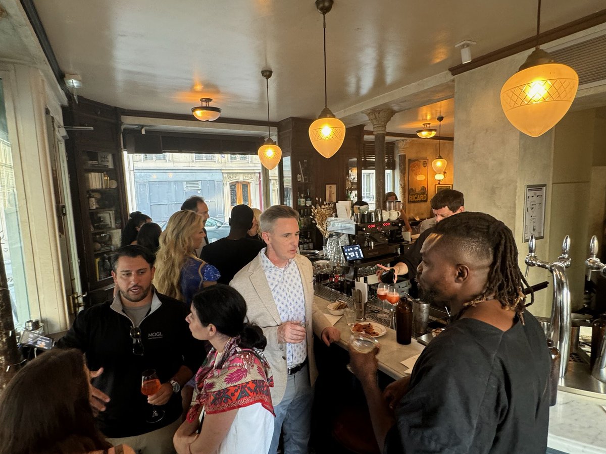 PRDaily's tweet photo. PR Daily co-hosted a gethering of athletes and executives gathered in Paris for a networking reception in partnership with the @GreenBuzzAgency, @Axios, and @TheMOGLApp. Attendees talked with Olympians mingling over champagne and custom cocktails.
#PRDailyEvents https://t.co/7HbBIPEh7R