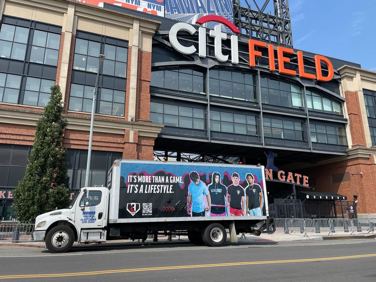 JArminio21's tweet photo. Blue-collar guy, dealing with blue-collar guys! 

This is why my truck drivers go out-of-the-way for me and my clients!

@TheBillRom @jshap9 🔥 

⚾️ 🚚🙌🏻 https://t.co/Q31wiYS8OJ