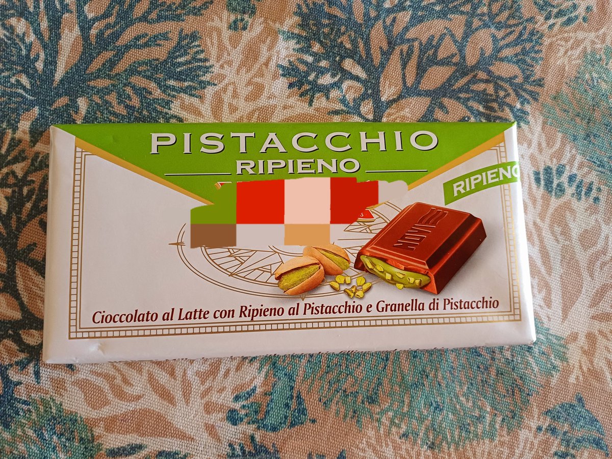 irlandese67's tweet photo. Perché inventate queste cose? Perché?
#cioccolato
#pistacchio
#nonmicontrollo
#finiscemale https://t.co/rSmZ2MKMBC