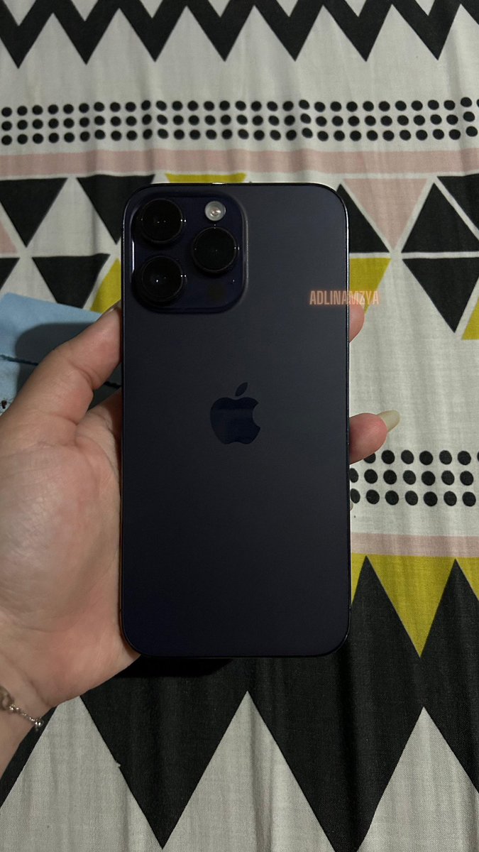 shockymeoww's tweet photo. WTS 14PM 128gb Ex Ibox
💰 13.000.000 (nego tipis)
Kelengkapan fullset (dus, charger belum dipakai)
body 98%
Minus;
- ganti lcd (karena kena greenscreen) garanasi 6 bln di icolor
+ dapat lcd asli nya juga yaa
#Zonajajan #zonauang #wtsiphone #14promax https://t.co/Mo6ry3MfGD