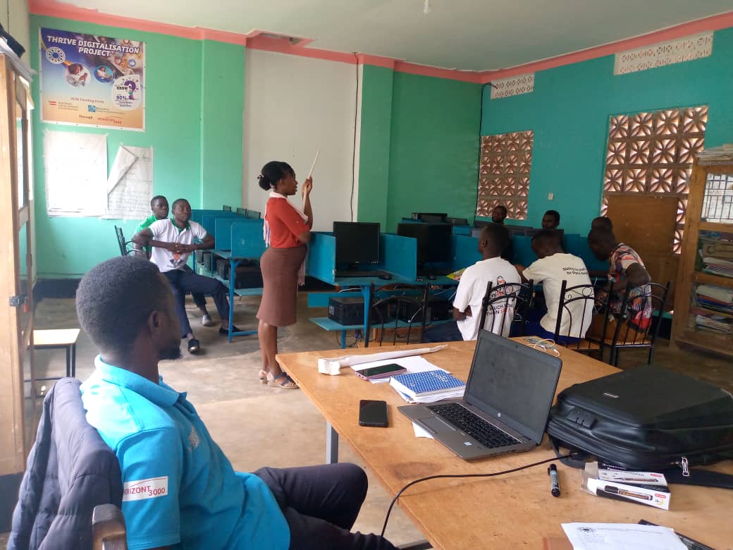 YARDbuikwe's tweet photo. DAY 5 of the Youth (Buvuma and Buikwe) training on digitalisation and social media marketing by @YARDbuikwe staff and ToTs. 
#ThriveDigitalisation @H3000EastAfrica @solomonmbubi1 @NantongoEv25849 @LunaanaL37557 @ClassPoult80978 @Ajamesther @mukalazifr59903 @wougnet https://t.co/g0r2RmPGNL