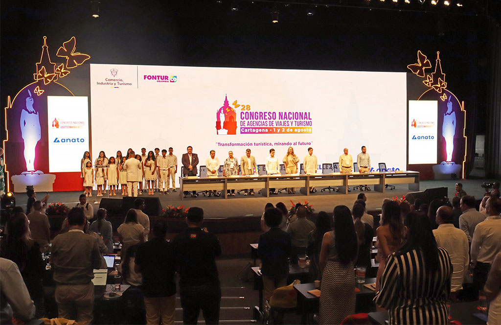 El #CongresoANATO2024 volvió a Cartagena de Indias y lo hizo por lo alto, con una convocatoria de más de 800 participantes en el Centro de Convenciones de la ciudad y una marcada agenda política. 

vía <a href="/ReportColombia/">Rèport Colombia</a> : colombia.reportnews.la/blog/2024/08/0…