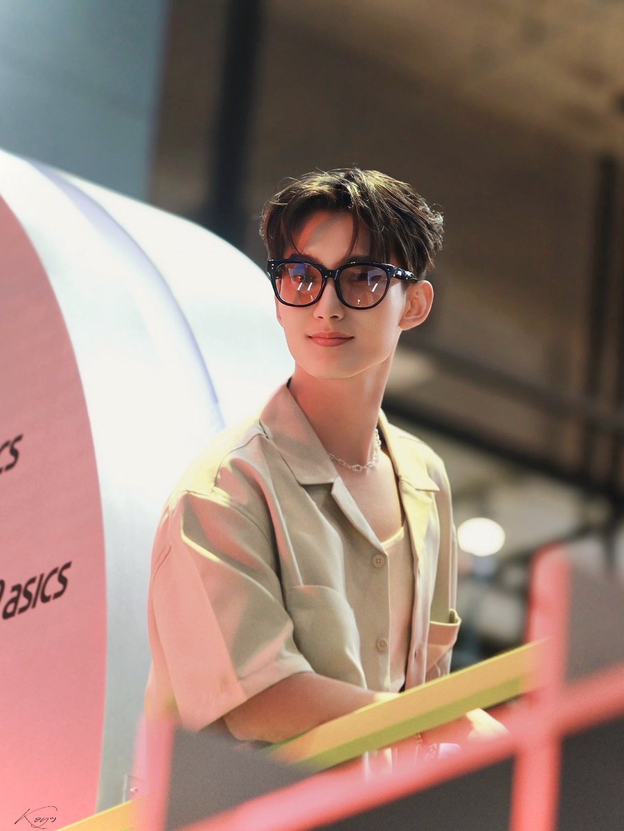 kanyapak_sk's tweet image. หาวเอาไว้ใช้กับง่วง หวงเอาไว้ใช้กับเธอ 🧡✨

@firstfh5 
#ASICSxFirst
#First_Chalongrat #รักแรกของเฟริสท์