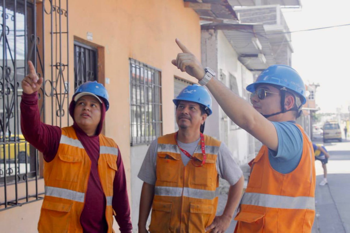 📍#Guayas | En el Guasmo Sur, #Guayaquil, 197 familias se benefician del proceso de migración a fibra óptica que se realiza a escala nacional. Con esta tecnología podrán navegar a altas velocidades, con la mejor calidad y sin interrupciones.🛜📞