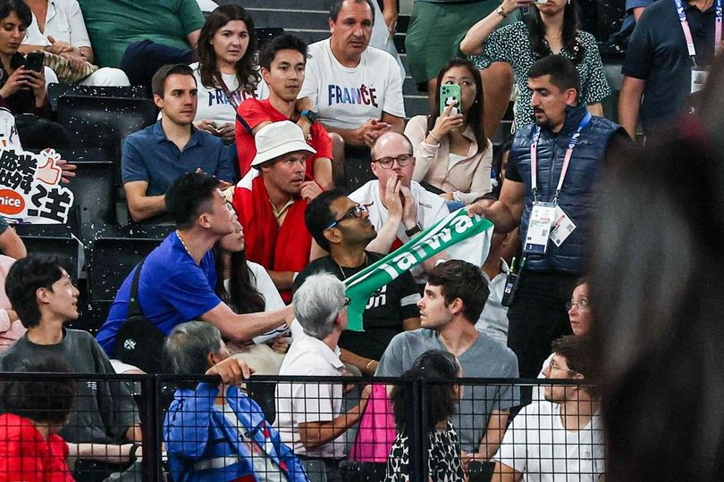 thinking_panda's tweet photo. Dear friends from the Taiwan Island, any flags or banners containing the word "Taiwan" are not allowed to appear in the Olympic venues.
You should abide by this rule and use "Chinese Taipei" to cheer on your athletes.
Respect the rules and gain the respect. https://t.co/0IQpmKWPv6