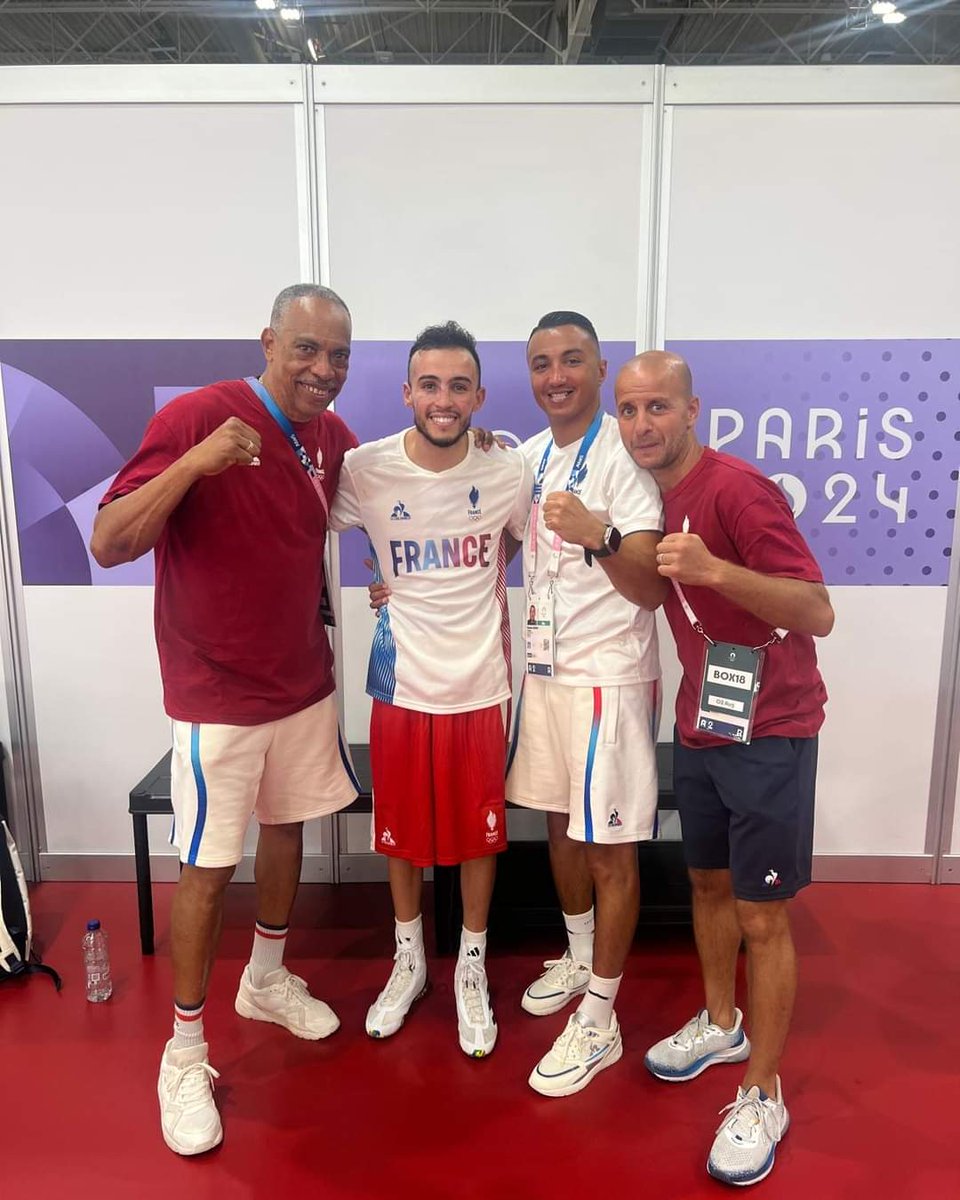 KamelHasniCoach's tweet photo. 🤯 Au mental

Billal Bennama fait parler son explosivité et prend la direction des 1/2 finale en -51kg. Médaille assurée mais on le connait… Il voudra la plus belle ! 😜

Bravo la Team France, un vrai collectif 🔥

#RoadToParis2024 #Boxe #Performance #FFBoxe #Boxing https://t.co/4xikeG2ysB