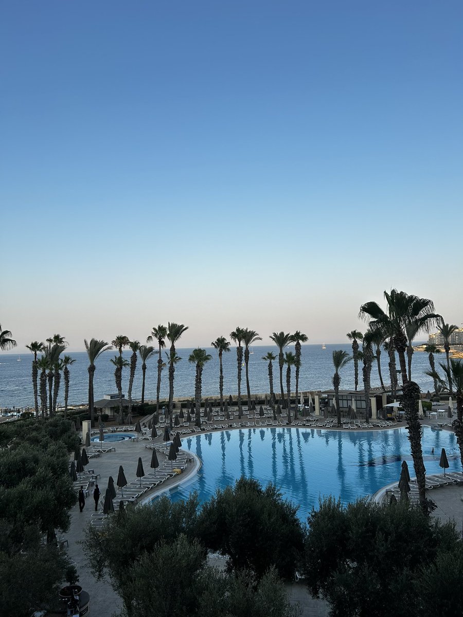 MissRDHarry tweet media