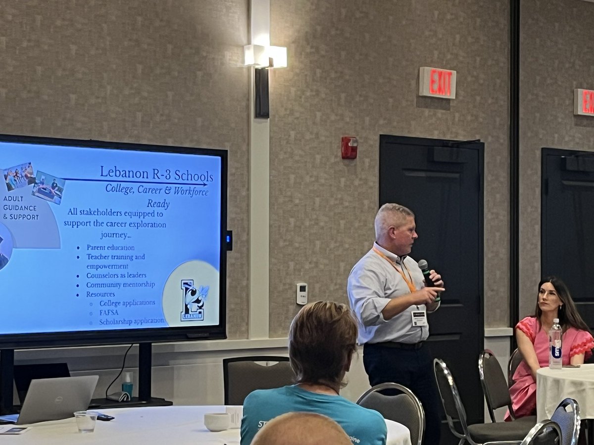 Dr. Holly 🆂🅲🅷🆁🅰🅶🅴 tweet media