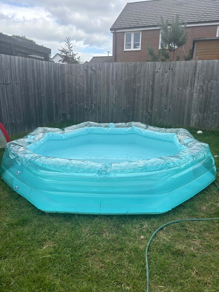 Not what you expect from a £55 pool 🫠 <a href="/ArgosHelpers/">Argos Helpers</a> <a href="/Argos_Online/">Argos</a>