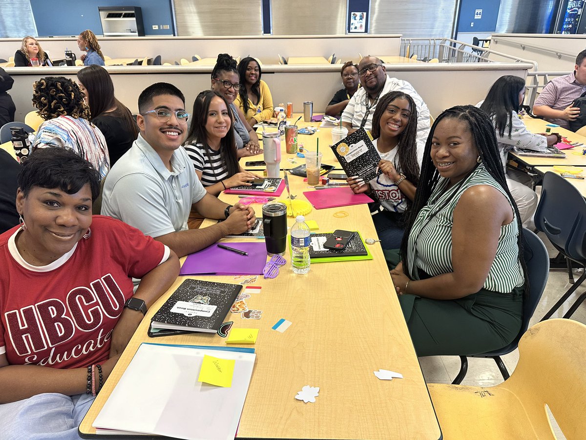 msthompson320's tweet image. Day ✌🏾of #learn2inspire with my #RLAmazing team #samside #itsatexanthing @iInstructIrving