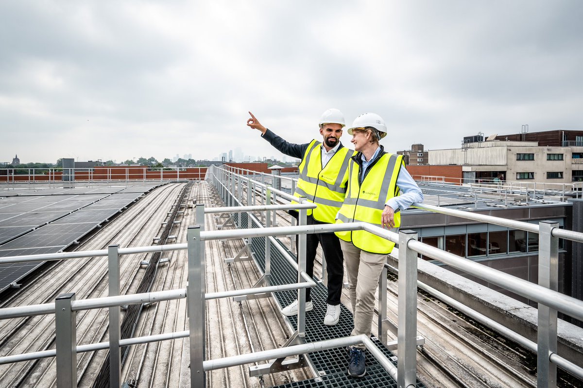 It was brilliant to visit Islington’s newly transformed Waste and Recycling centre. With 852 new solar panels, it’s enough to power 200 homes.

Islington is showing real leadership on climate action, cutting energy bills, creating green jobs and tackling the climate crisis ✌🏾🌍