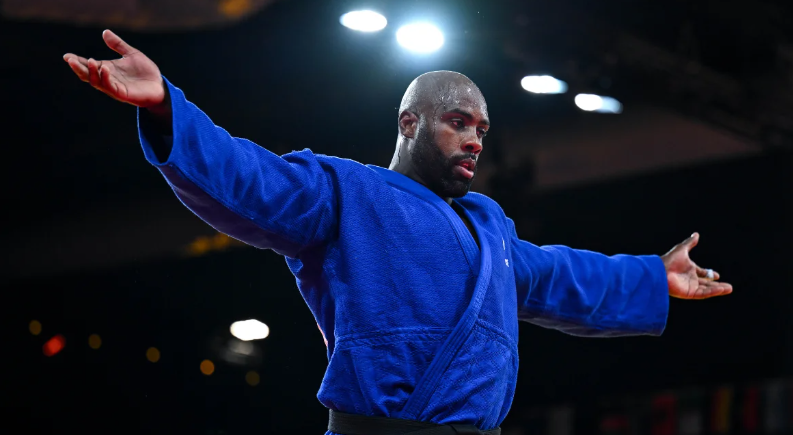 Teddy Riner - 35 ans

JO 🥇🥇🥇🥇🥉🥉
Mondiaux🥇🥇🥇🥇🥇🥇🥇🥇🥇🥇🥇🥈
Mondiaux équipe🥇🥉
Europe🥇🥇🥇🥇🥇
Europe équipe🥈🥈🥇

154 victoires consécutives

8 victoires au Grand Slam de Paris

#Paris2024