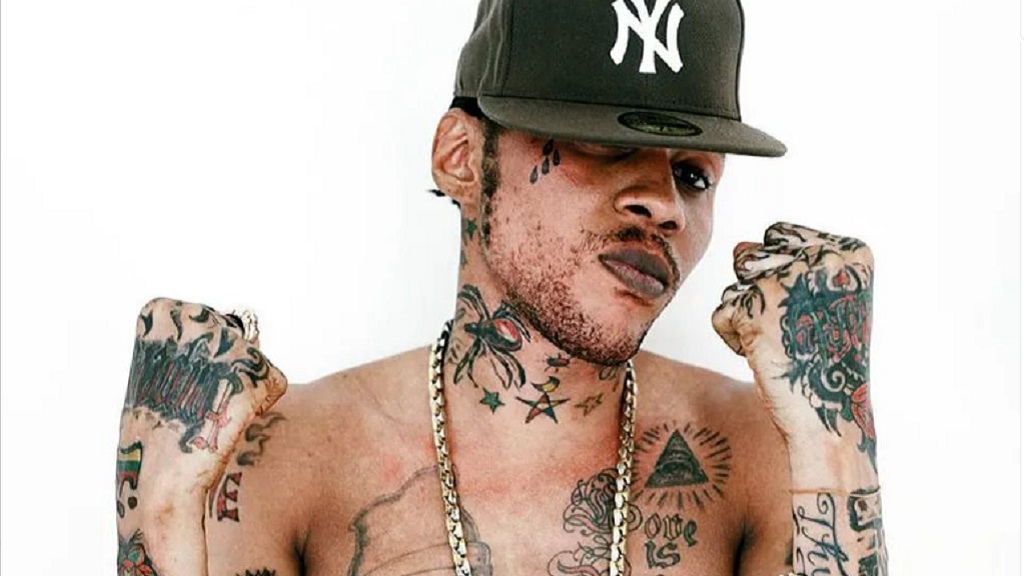 odrimedia's tweet image. Vybz Kartel Celebrates Freedom with New Mixtape “First Week Out”

Jamaican Dancehall icon Vybz Kartel is making headlines once again, this tim...

#Dancehall #FirstweekOut #VybzKartel 

odrimedia.co.ke/vybz-kartel-ce…