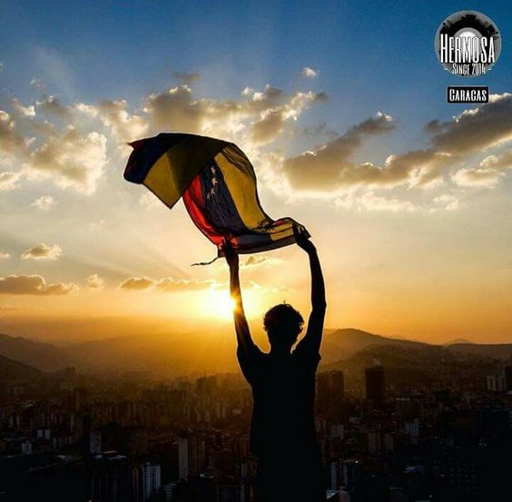 Te pedimos por nuestra querida Venezuela. Tú conoces las dificultades que enfrenta como nación y las cargas que llevamos en nuestros corazones. Te rogamos que derrames tu paz y tu justicia sobre #Venezuela .