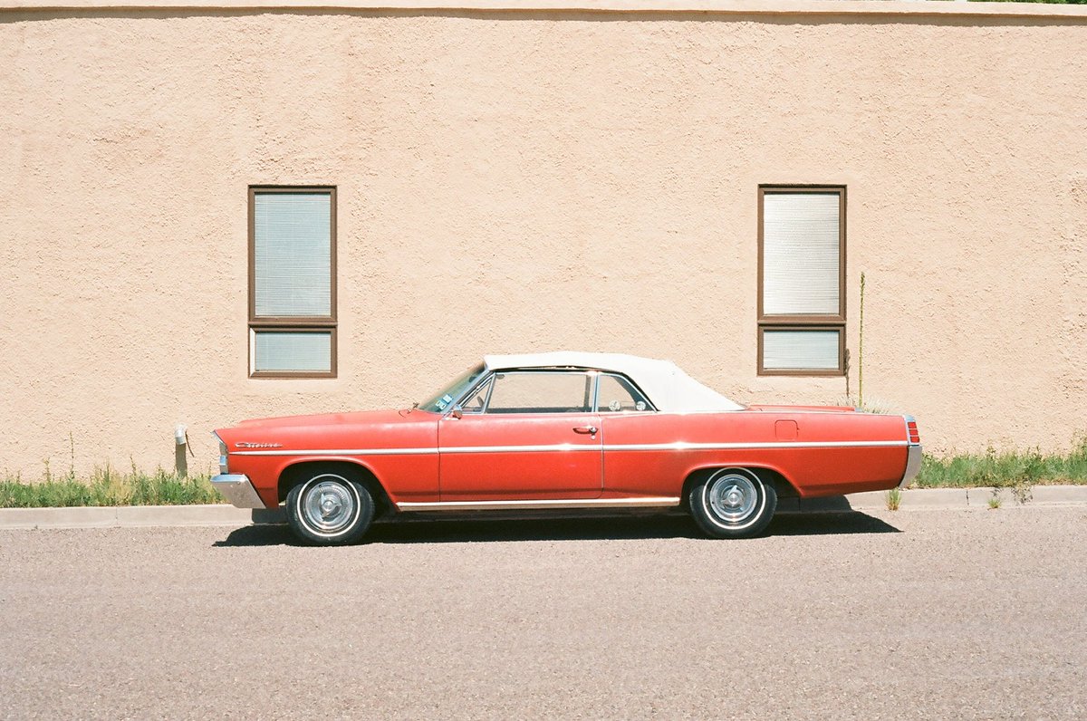 katswansey's tweet photo. seen around marfa 

🎞️ @kodak portra 400 and 160 https://t.co/GIFfyH4taO