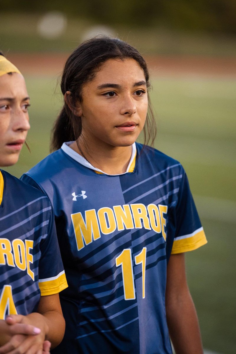 MikaylaTolbert's tweet photo. And just like that . 11 months post ACL surgery I get to pick up where I left off. Starting my junior year as I begin to return to the game I love. Hard work, dedication and growth everyday. Never taking a moment for granted but giving it my all. 💙💛🐝⚽️ https://t.co/0THd6MYRAl