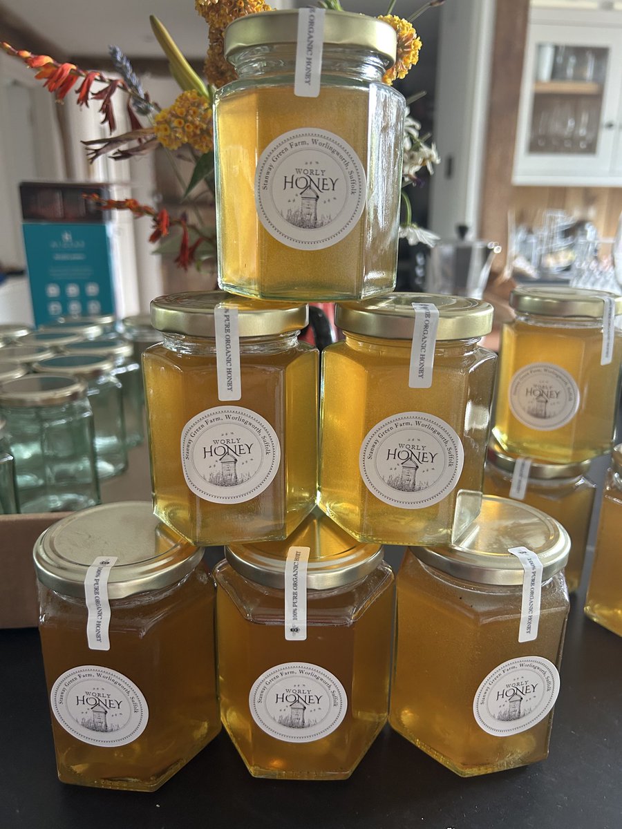 Honey is served! 🍯 🐝