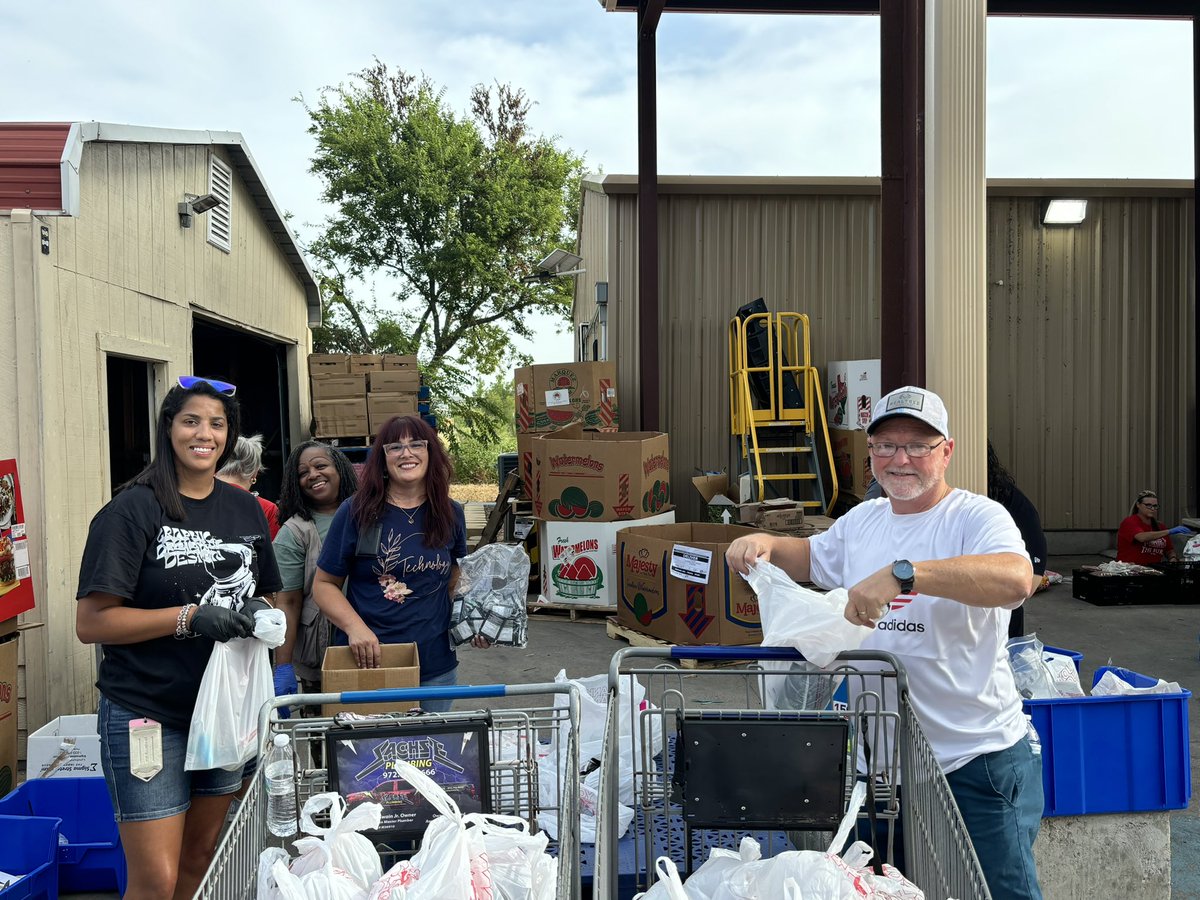 Brandenburg staff is committed to serving our community. Today we volunteered at 5 Loaves food pantry. #BeBrave