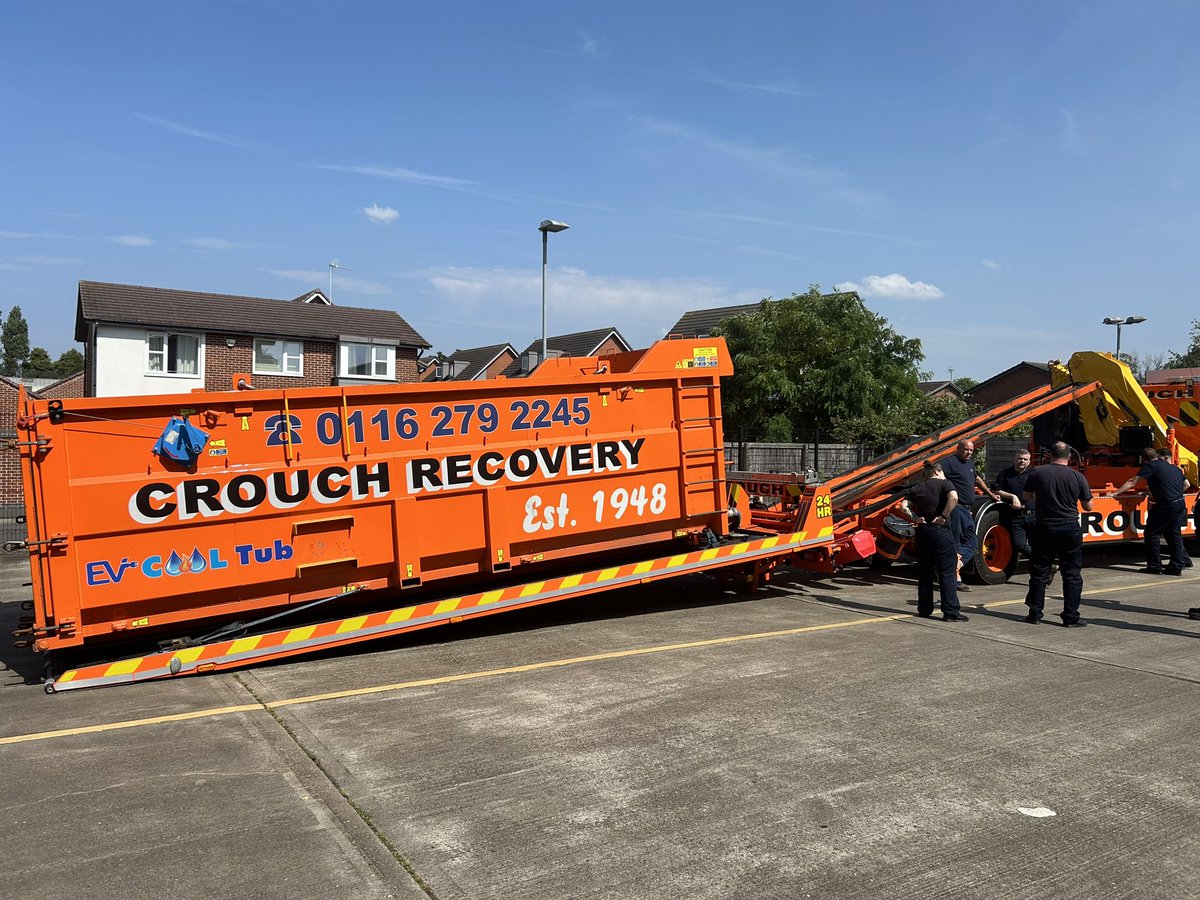 An awesome afternoon and a great experience alongside <a href="/CrouchRecovery/">Crouch Recovery</a> <a href="/nottsfire/">Nottinghamshire Fire and Rescue Service</a> @ Highfields Fire Station 🙏👍 looking forward to working and training together <a href="/EMICS999/">EMICS</a>