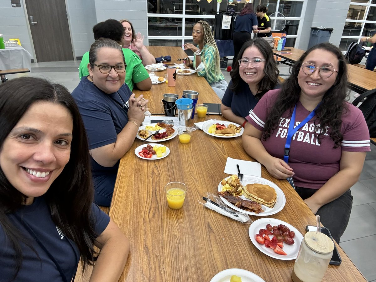 PattyAlejandraL's tweet image. #WeAreHaskett 💙#EveryMomentCounts