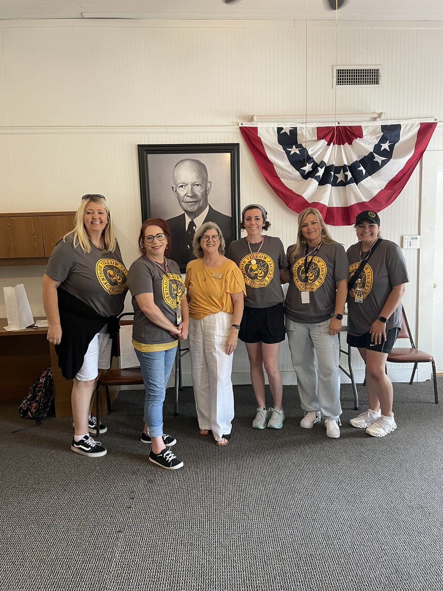 “We want what’s best for students, and we also want what’s best for the educators.” Such a pleasure meeting Shelle Cassell our board member today, thank you for all you do for our district!💛 <a href="/DISDLearns/">𝐃𝐞𝐧𝐢𝐬𝐨𝐧 𝐈𝐒𝐃 𝐋𝐞𝐚𝐫𝐧𝐬</a> <a href="/denisonisd/">𝗗𝗲𝗻𝗶𝘀𝗼𝗻 𝗜𝗦𝗗</a> <a href="/DISDDirector/">Shonda Cannon</a> @lamarleadeb #leopards