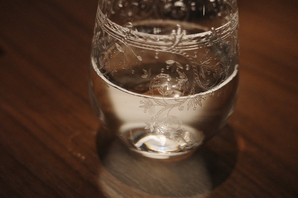yanhevip1's tweet photo. If you do something, do it to perfection. From the taste of the wine to the glass that holds it, even a simple glass of water deserves excellence. #winelover https://t.co/ueb5peaJEb