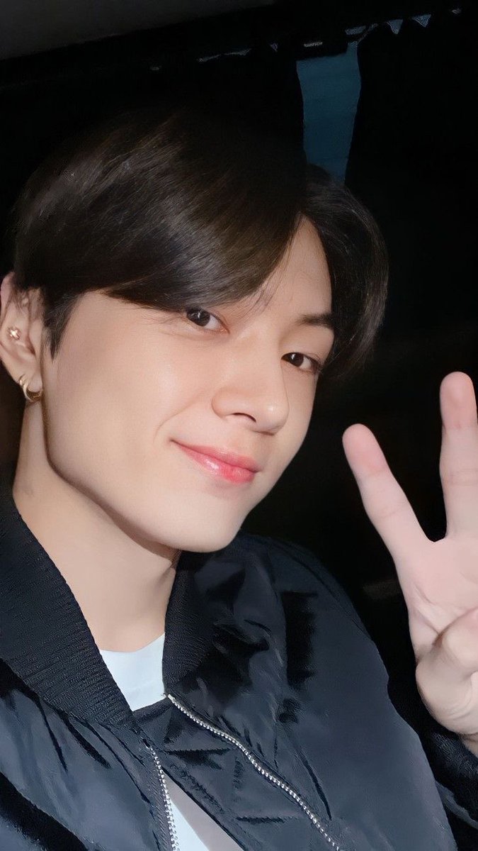 𝐽.αspeɾ 𖤐 (@jazz_lyz) on Twitter photo 