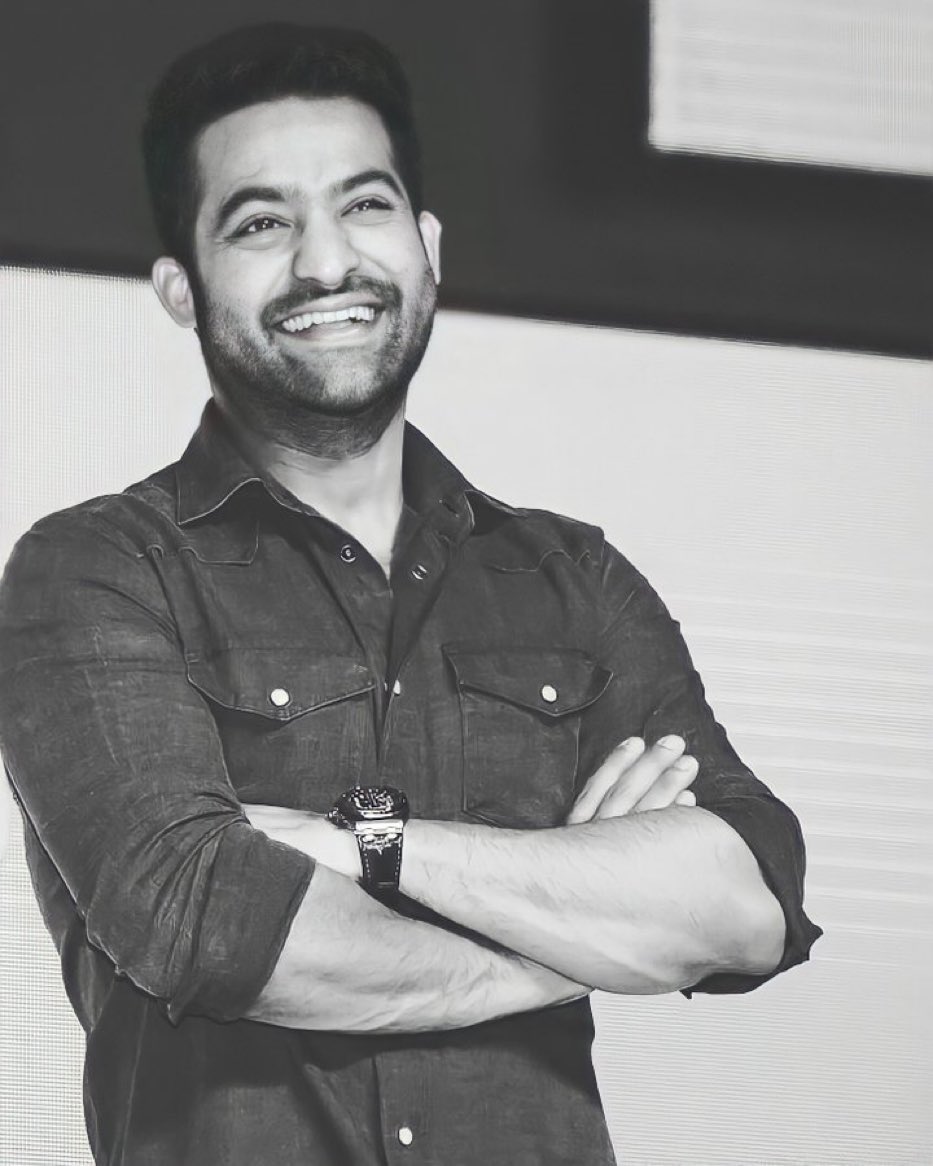 Lohith_97's tweet photo. Twraga ra ra babu 🥲🖤 @tarak9999
#DevaraonSep27th #55DaystoGo https://t.co/WDeLMDtzyh