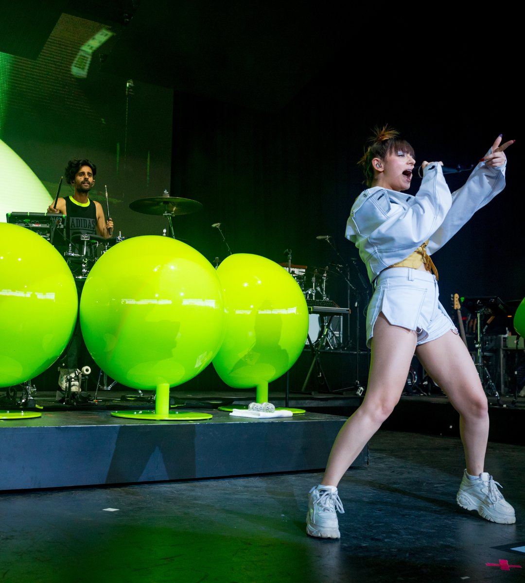 Summerfest's tweet photo. we've actually been having a brat summer since 2018 🍏💚 https://t.co/pP3JS0C96A