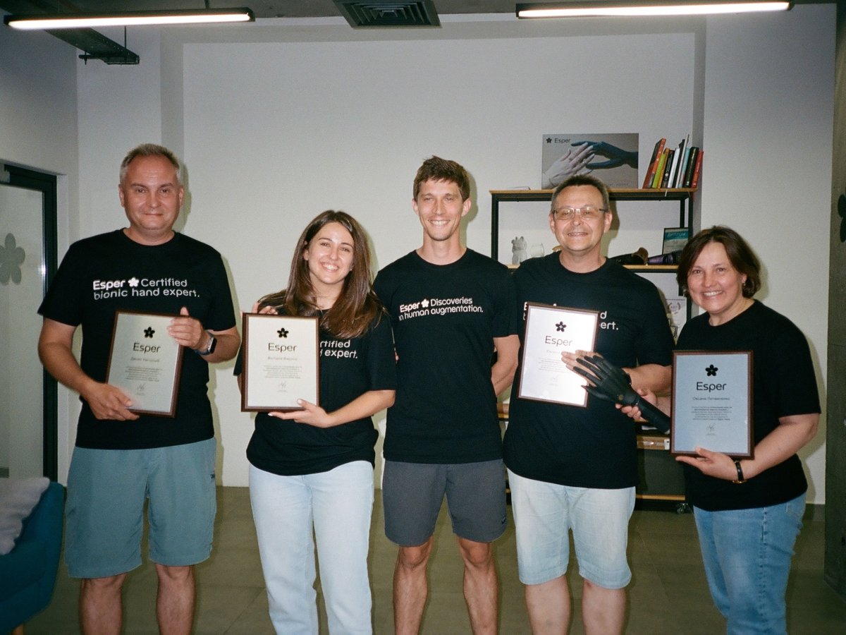 EsperBionics's tweet photo. Meet Esper graduates 2.0!🎓
This July, we hosted our second workshop where four prosthetists received in-depth, day-long training on our bionic hand.
We are eager to invite more specialists in the upcoming months!
#prosthetics #prosthetists https://t.co/RbAR3SqcHh
