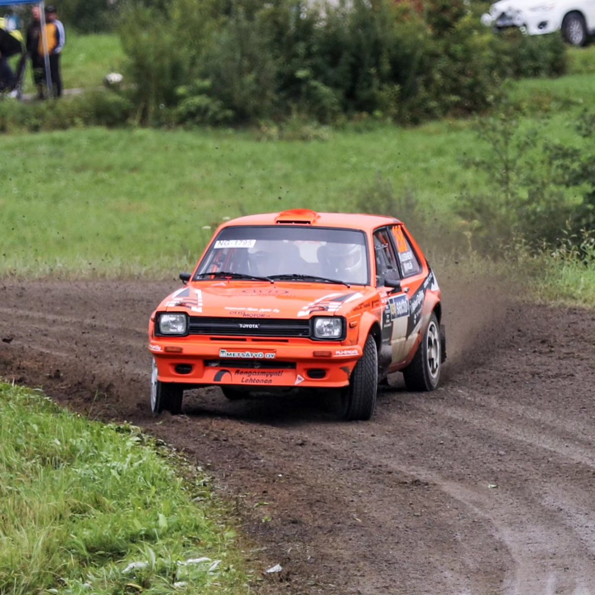 2WD Vetomiehet perjantain jälkeen:

TOP3

1️⃣ 265 Markus Hellström 34:09,7
2️⃣ 264 Nico Valkonen +1:05,8
3️⃣ 258 Teemu Kuusinen +1:33,5

<a href="/RallyFinland/">Secto Rally Finland</a>
<a href="/fcup_akk/">F-Cup</a>

📷 Timo Honkala / AKK