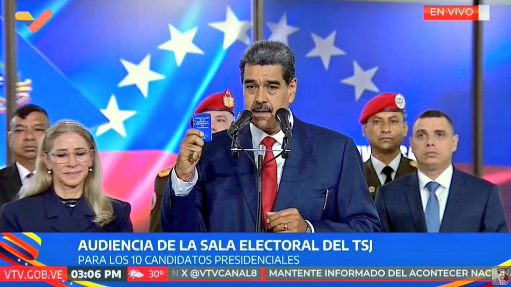 #CISPAlDía| Pdte. Nicolás Maduro: "Estoy a la orden de la Sala Constitucional del <a href="/TSJ_Venezuela/">TSJ Venezuela</a> para entregar el 100% de las Actas; la justicia se hará y la PAZ se consolidará, nada ni nadie perturbará la PAZ.
#MujeresPorLaPaz
<a href="/NicolasMaduro/">Nicolás Maduro</a> 
<a href="/ACoronadoVzla/">Anibal Eduardo Coronado Millán</a>