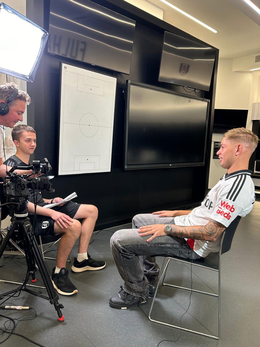 Laurie Martin tweet media