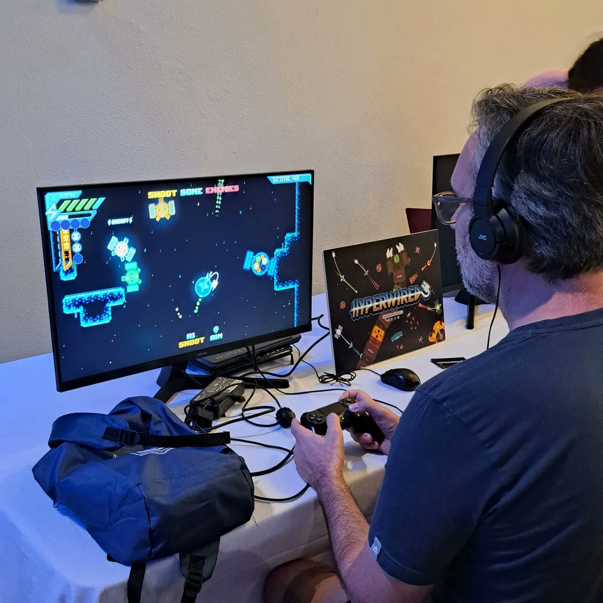 StudioZomorro's tweet photo. Atzo @game_eus ek antolatutako Demo Day 2024-ra joateko zortea izan nuen. Bertan jende ikaragarria ezagutzeaz gain aurtengo proposamen interesgarriak jokatzeko aukera izan nuen! Zorte on GamesCon-en!

@gaua_games 
#gameeus #topaketa #kultura #bideojokoak #networking #gasteiz https://t.co/z98VaHPVER