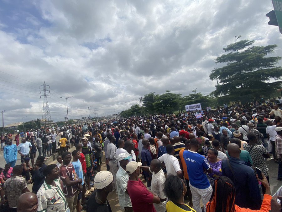 Proud of you Nigeria. African people are rising up to demand dignity and social justice in the wealthiest continent with the poorest inhabitants because of greedy puppets and western masters.Rage on Nigeria! We Kenyans are in absolute solidarity! 🇰🇪🇳🇬❤️ #EndBadGovernaceInNigeria