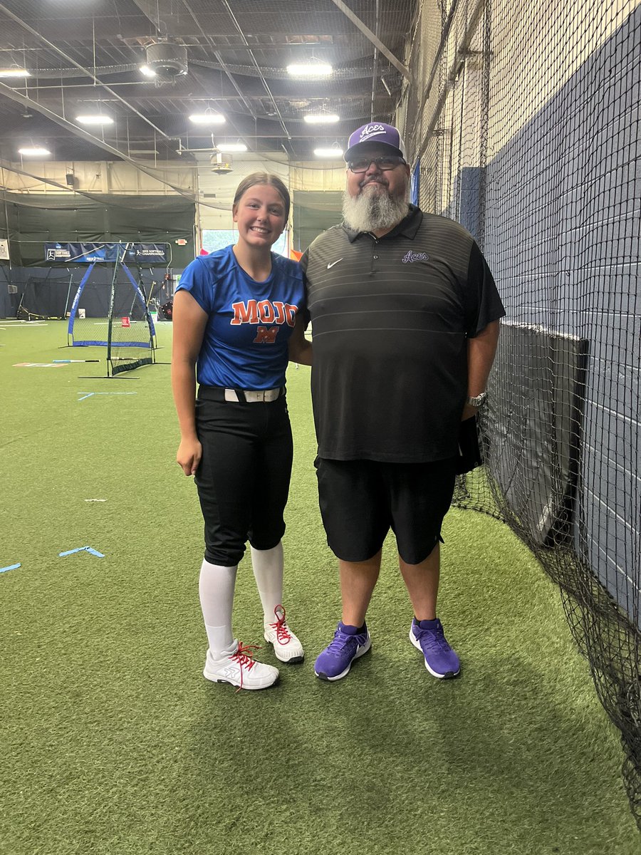 Brea Murphy (@breamurphy31) on Twitter photo Had a lot of fun and learned some new drills at <a href="/UEAthletics_SB/">UE Softball</a> hitting camp this week. I even got to rep <a href="/TN_Mojo09DR/">TN Mojo 27/28 - Rosario</a> for the 1st time. Had a lot of fun and learned some new drills at <a href="/UEAthletics_SB/">UE Softball</a> hitting camp this week. I even got to rep <a href="/TN_Mojo09DR/">TN Mojo 27/28 - Rosario</a> for the 1st time.