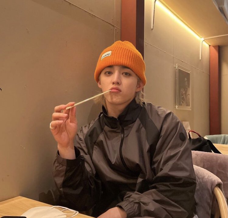 02wtb's tweet photo. @_bluecherries #Happy_SCOUPS_Day
#SCOUPS #에스쿱스
#SEVENTEEN #세븐틴 https://t.co/HnaNdsCWUx