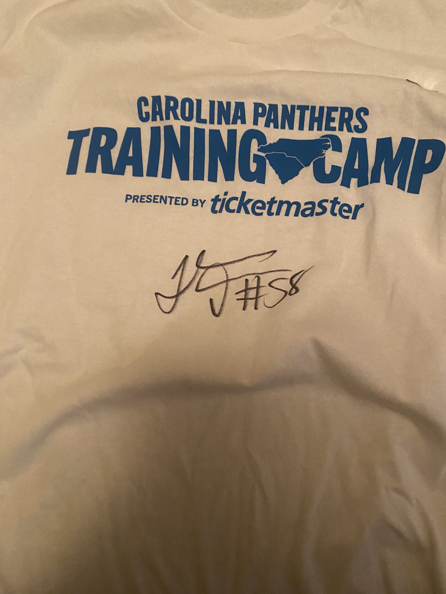 CatmanJr87's tweet image. 🚨🚨Signed training camp TShirt by the legend himself Thomas Davis Follow Like RT for a chance to win!!🚨🚨 #KeepPounding