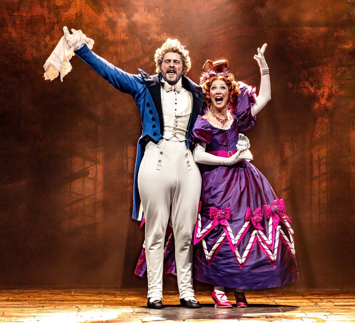 Les Misérables Spectacular World Tour tweet media