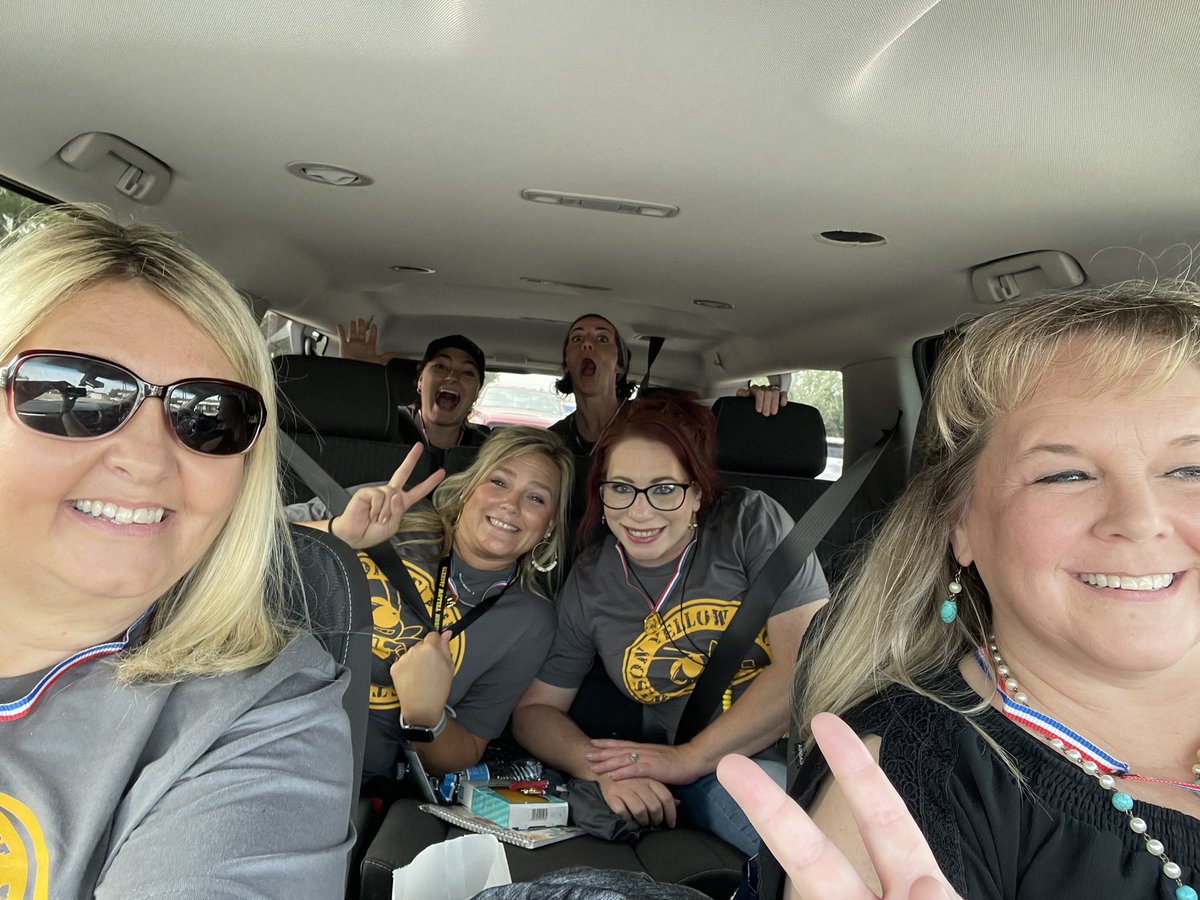 Our amazing race is done, DISD this sure has been fun, Chicken Express here we come! #getinmybelly 🍗 #leopards <a href="/DISDLearns/">𝐃𝐞𝐧𝐢𝐬𝐨𝐧 𝐈𝐒𝐃 𝐋𝐞𝐚𝐫𝐧𝐬</a> 🎉