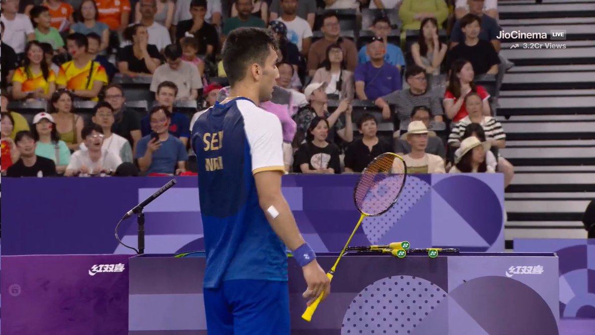 Lakshya Sen enters into Semi Finals by 2-1 wins against Chinese Teipe's Chou Tien Chen 🇮🇳🇮🇳🇮🇳

What a comeback &amp; Win 🔥🔥

Set-1 lost by 19-21 🤕
Set-2 won by 21-15 🇮🇳
Set-3 won by 21-12 🇮🇳

#LakshyaSen #TeamIndia #SemFinal #Olympia2024 #IndiaAtParis24 #Paris2024 #ChouTienChen