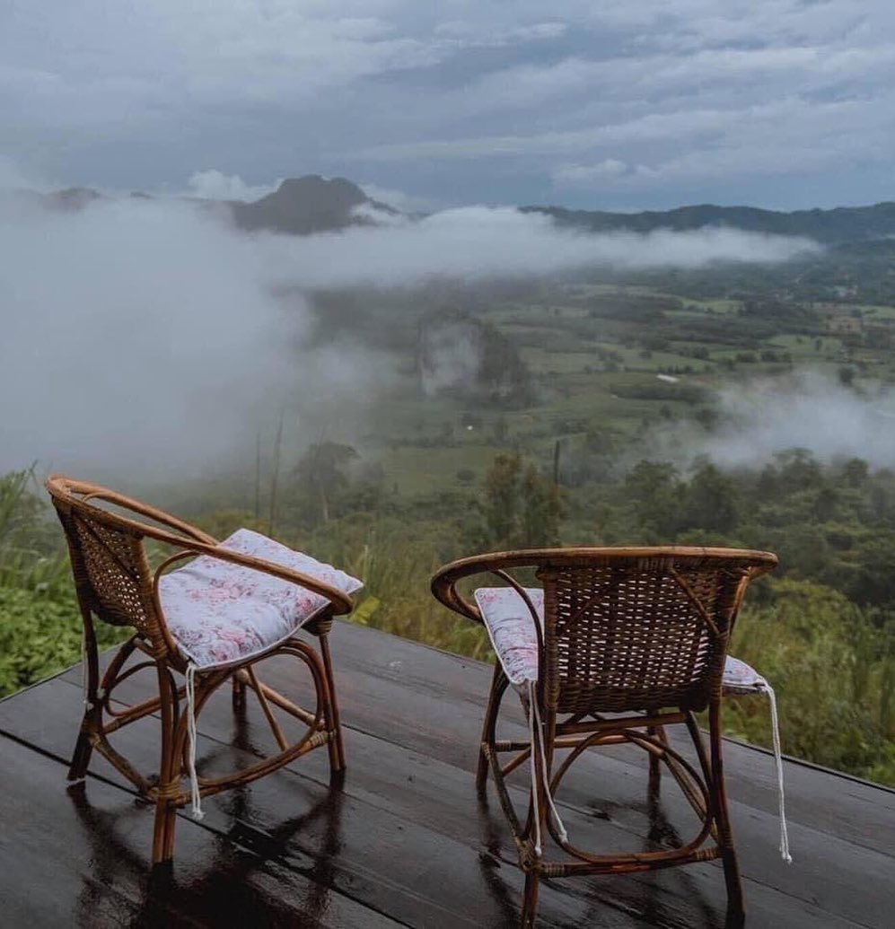 Her şeyden uzaklaşmak gerek bazen...