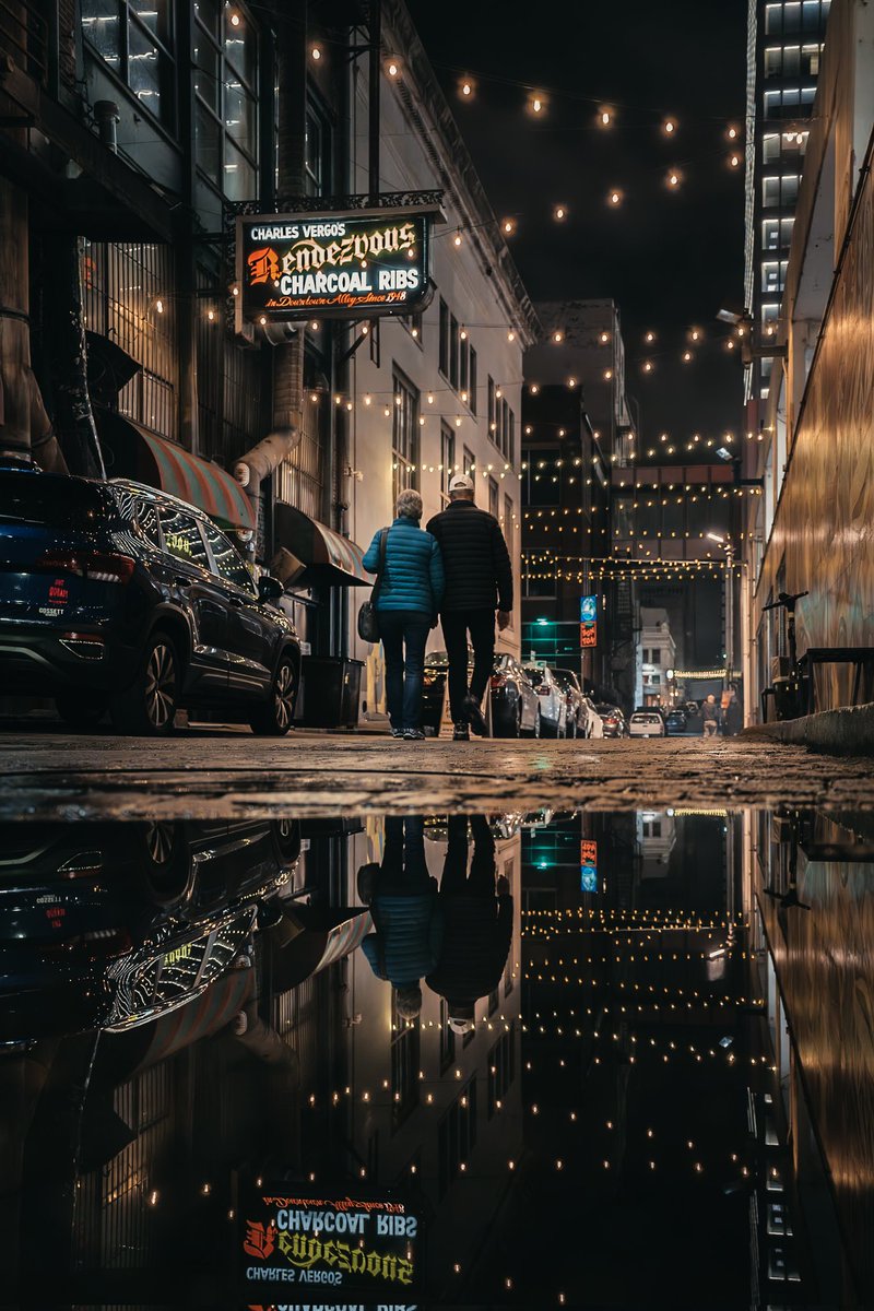 deepcityvisuals's tweet photo. Memphis 

#streetphotography #SonyAlpha #neon https://t.co/7CofAiEUC7