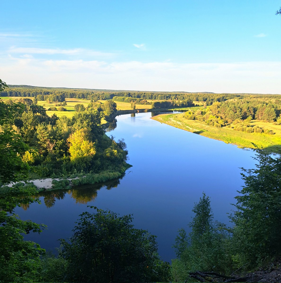 beatanecza's tweet photo. A beautiful place in Podlasie, Poland. The same place at noon and at sunrise. 😍 https://t.co/t8L52Wee4c