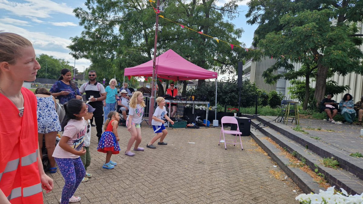 Harlow Town Centre tweet media